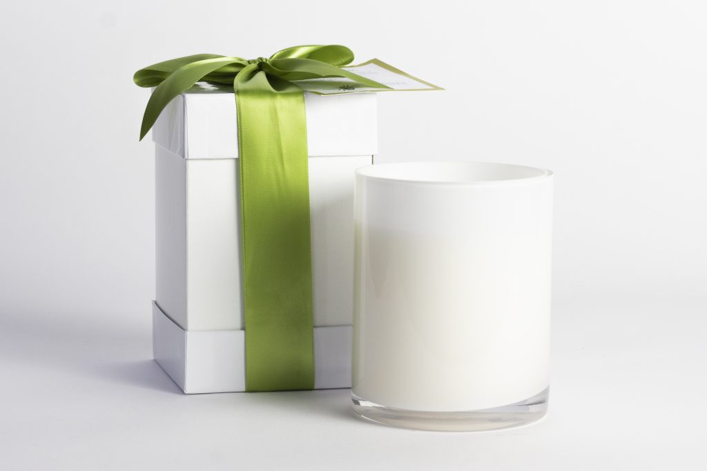 B'S KNEES Candle 2 wick